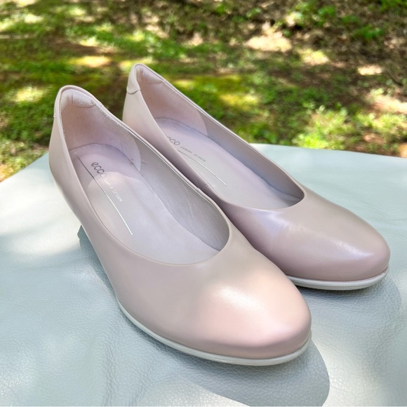 ecco Danish Design Womens Blush Leather Heels. Size 39 US 8 - Picture 3 of 8